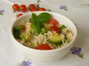 Il tricolore nel piatto con insalata di basmati con zucchine