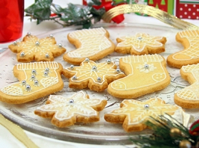 Biscotti di Natale alla cannella con ghiaccia reale