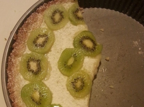 crostata con la crema e  i kiwi