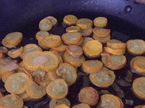 Pasta con zucchine gialle