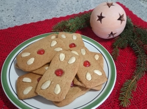 Biscotti Pan di Zenzero [11° Dolce Sfida Culinaria] Natale: TRADIZIONE vs TENDENZA!