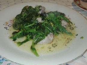 Salsicce di pollo e tacchino in umido con broccoli