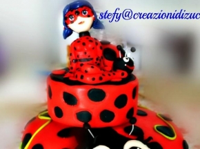 Cake Ladybug