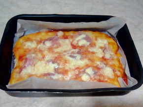 Pizza con bacon
