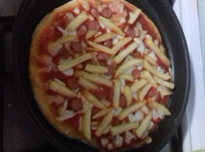 Pizza patatine e wurstel