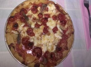 Pizza pomodorini e alici