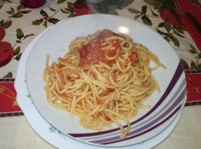 Spaghetti tonno e pomodorini