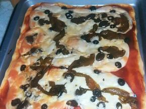 Pizza olive e peperoni
