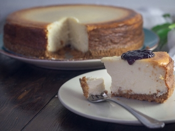 Consigli e segreti per creare una base della cheesecake croccante e perfetta