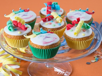 Cupcake di Carnevale con decorazioni in pasta di zucchero