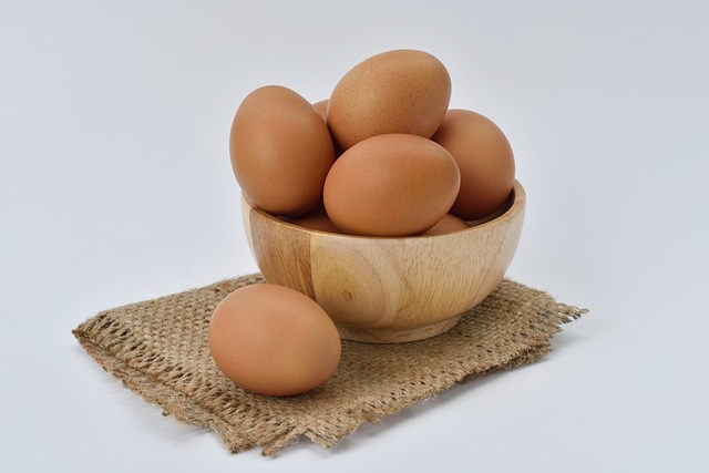 Sai come sostituire le uova nei dolci? 4 alternative
