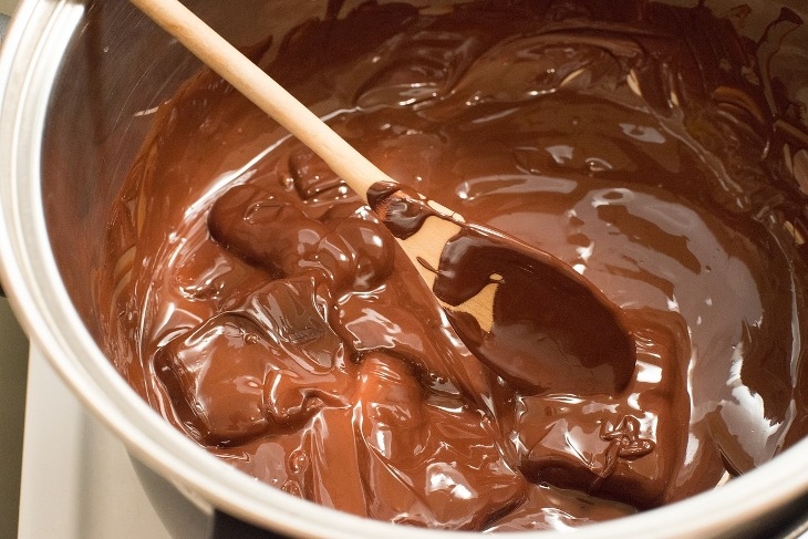 Come sciogliere il cioccolato: segreti e metodi