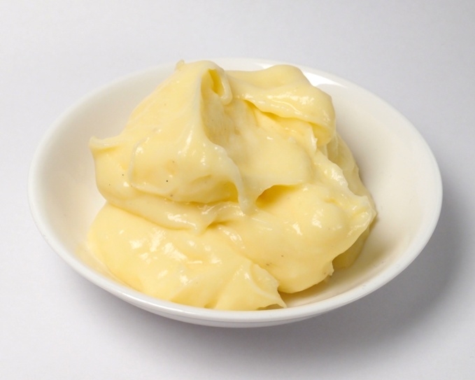 Crema pasticcera: ingredienti e procedimento per un facile e gustoso risultato