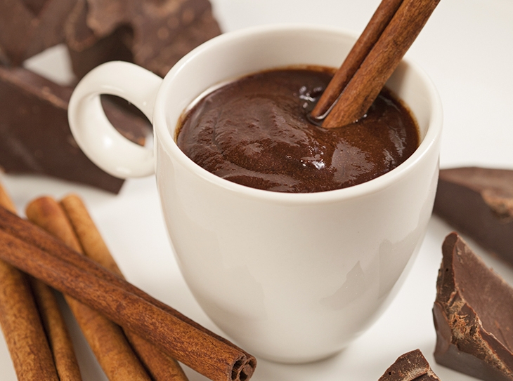 Cosa abbinare al cioccolato caldo: 5 idee sfiziose a cui ispirarsi