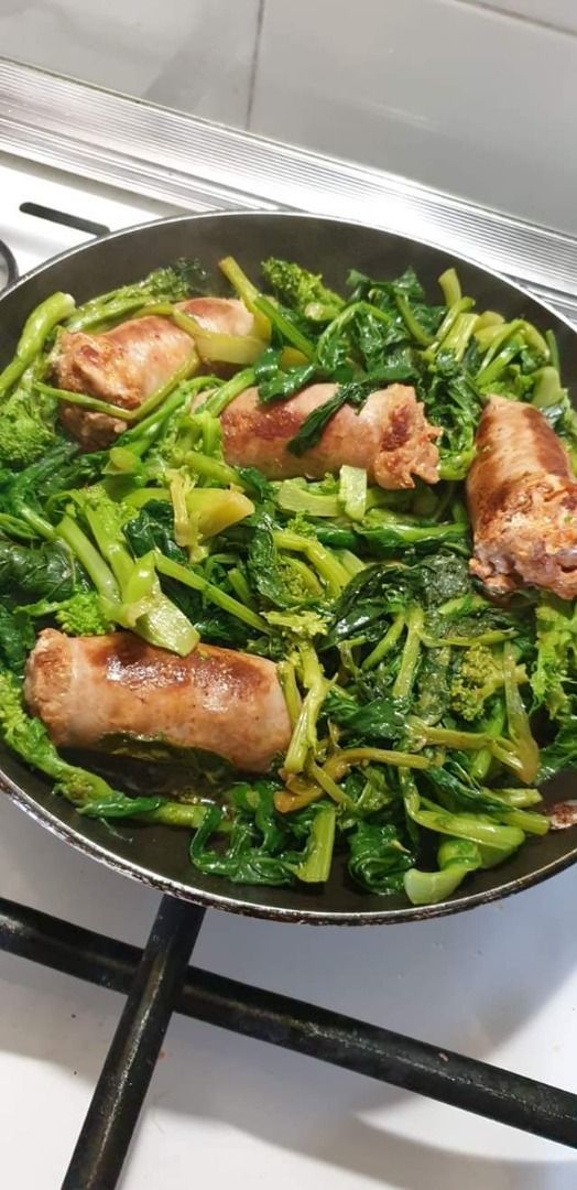 immagine post Broccoli di rapa e salsiccia di maiale
