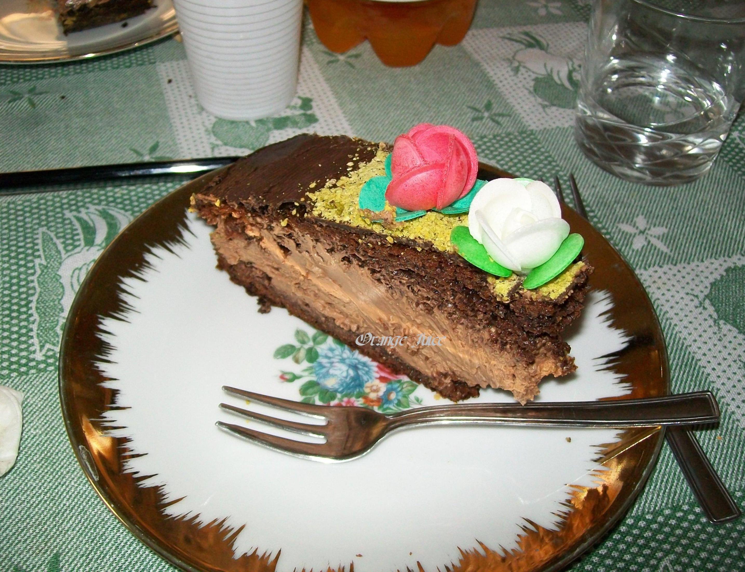 Torta scura glassata