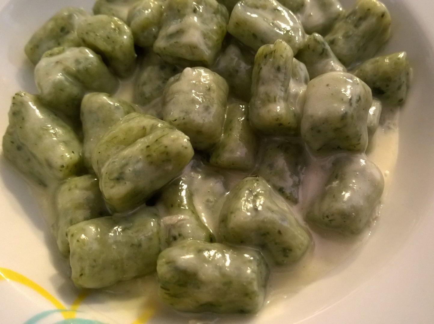 gnocchi verdi in salsa di gorgonzola