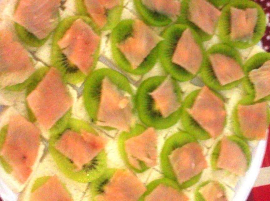 Tartine super semplici kiwi e salmone