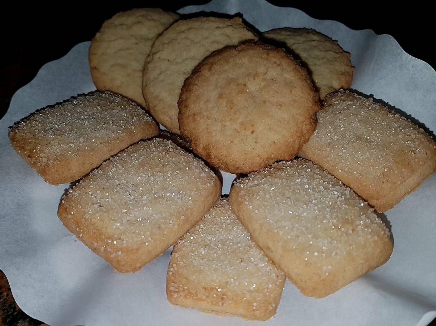 biscotti con zucchero semolato