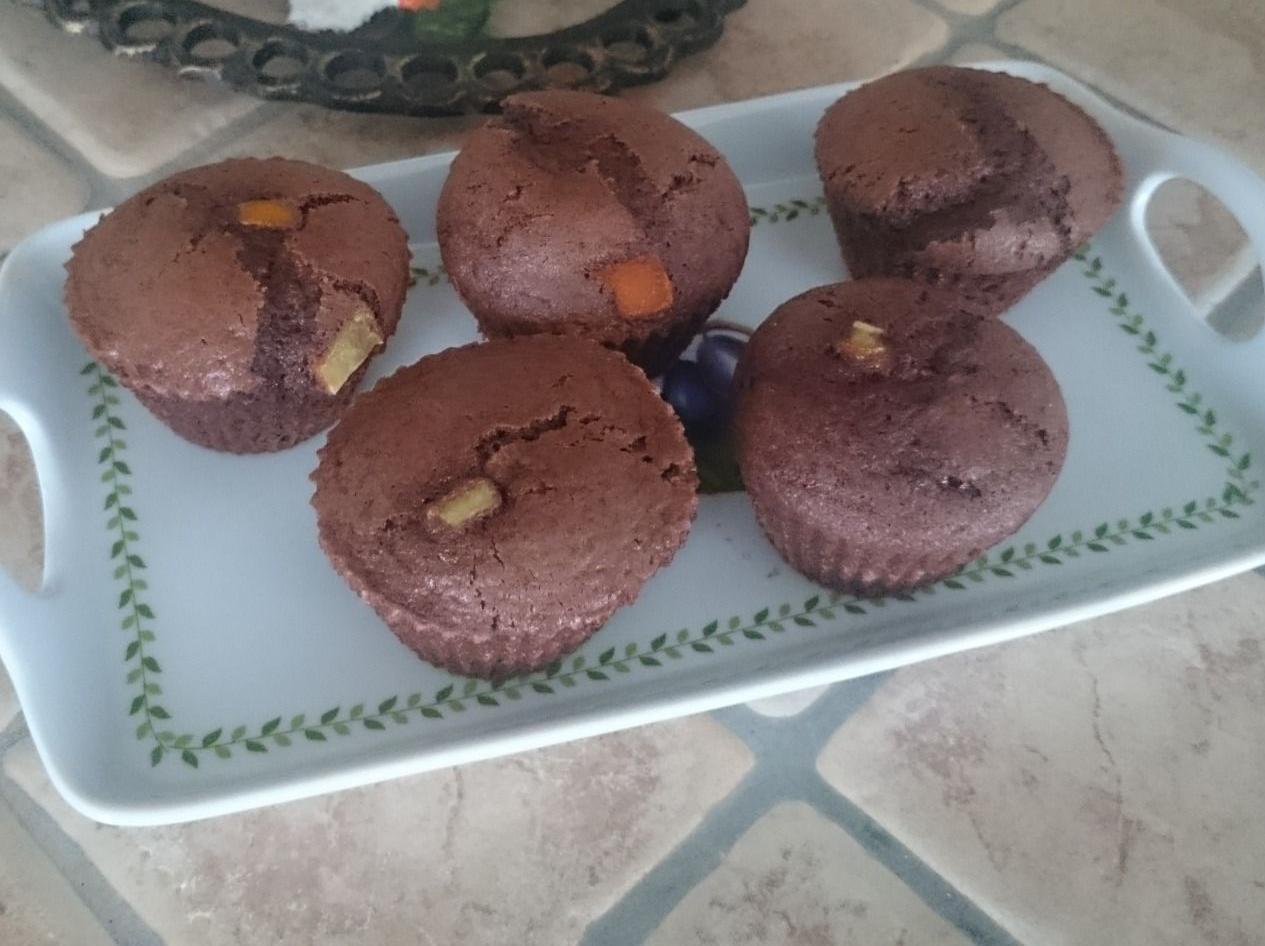 Muffin al cacao e arancia candita