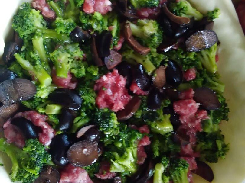 rustico broccoletti salsicce e olive