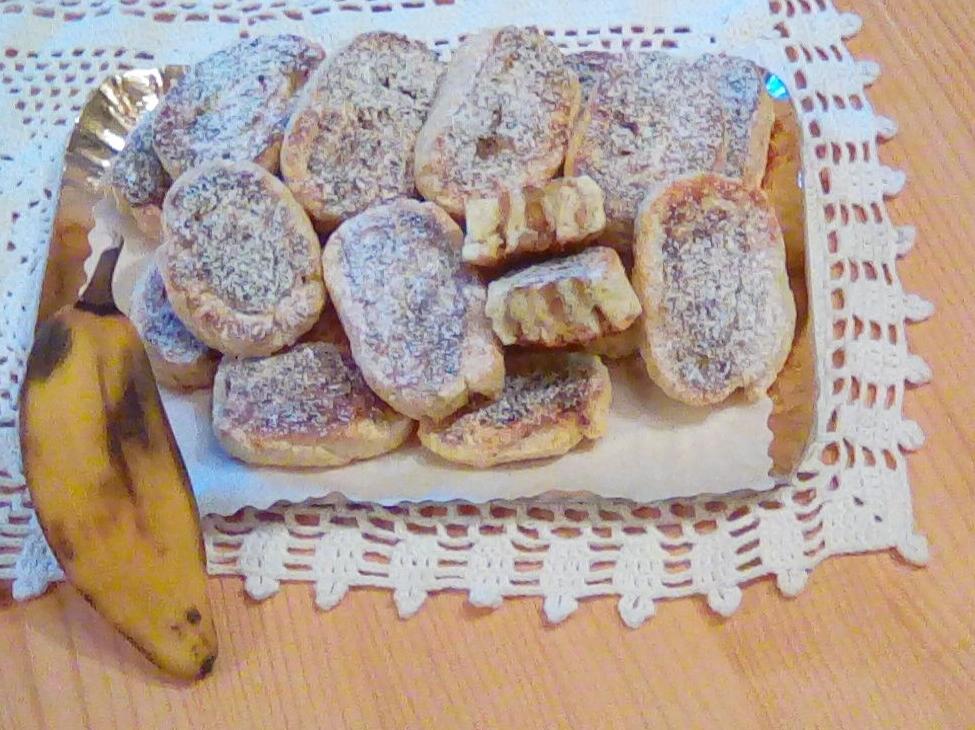 Biscotti Arrotolati con Ripieno di Banane, Nocciole e Cannella