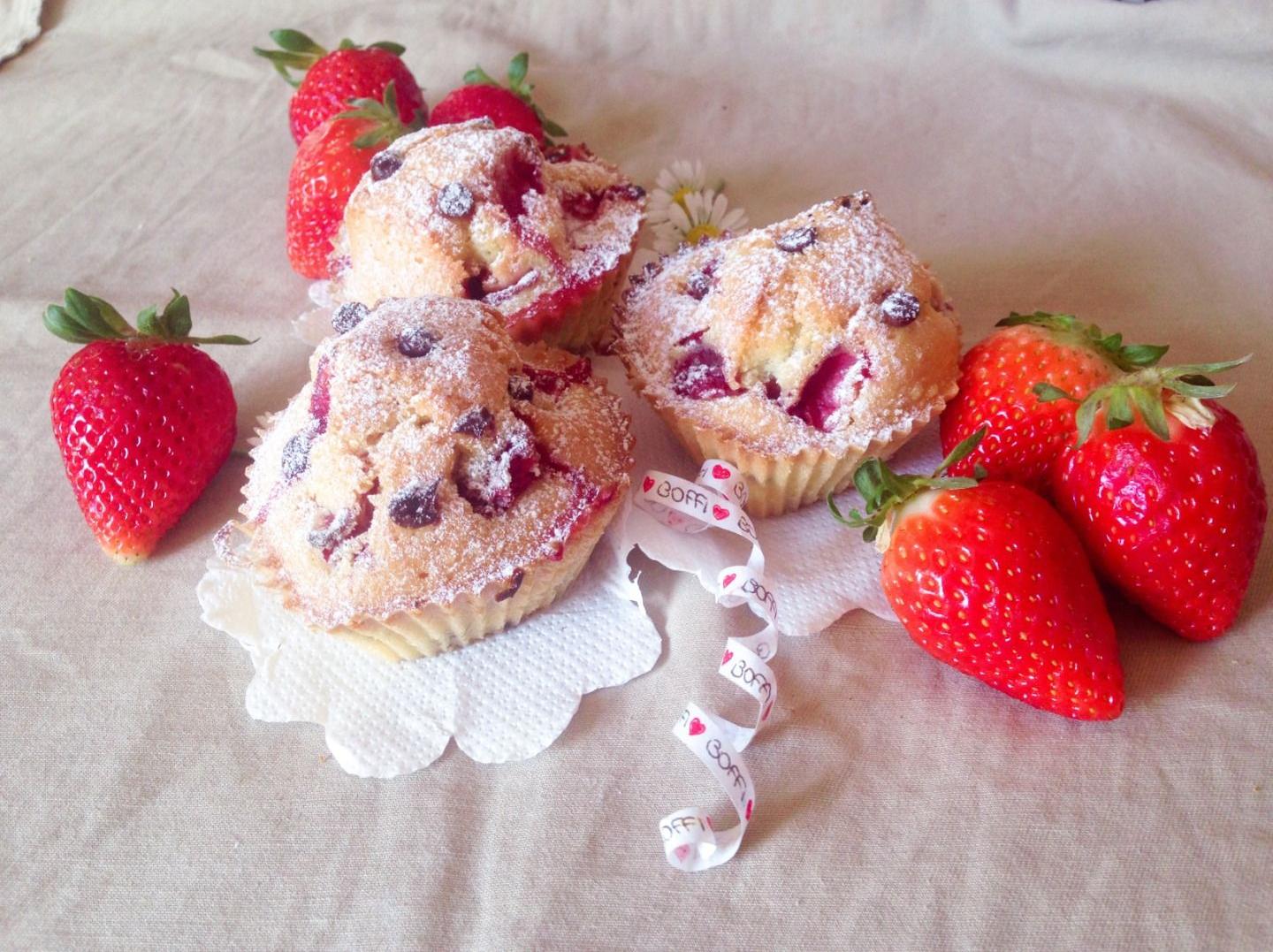 Muffin con fragole e gocce di cioccolato🍓