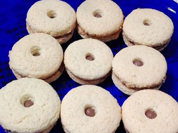 Biscotti occhidibue con nutella