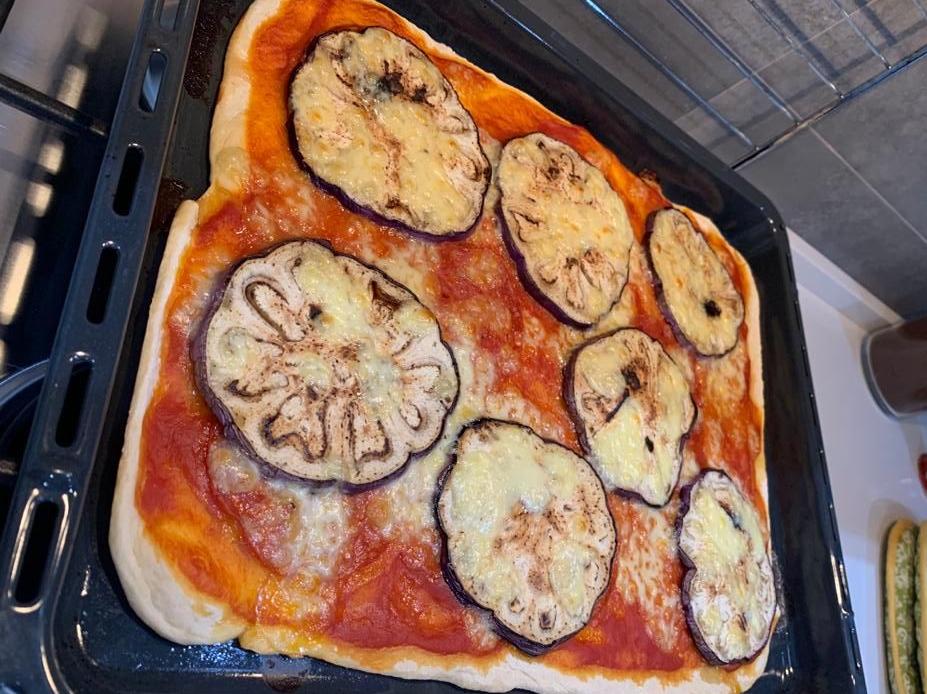 Pizza Ventricina piccante e Melanzane grigliate