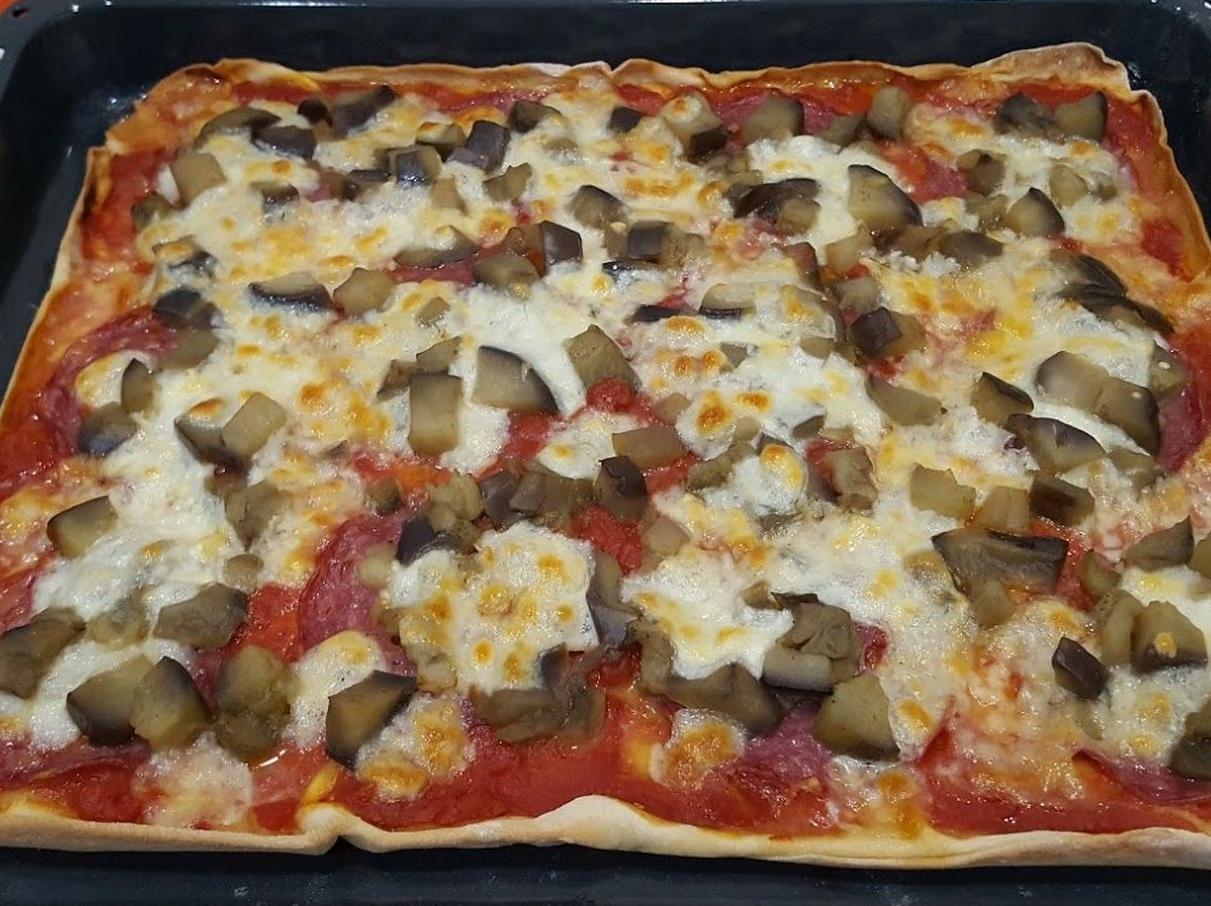 Pizza Ricotta, Salame e Melanzane