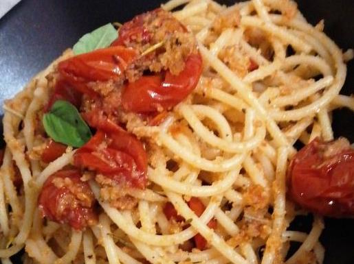 Spaghetti con Pomodorini Confit
