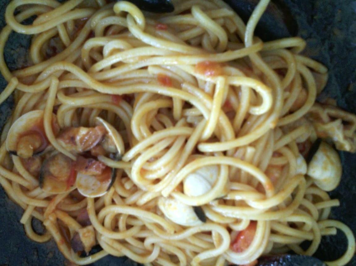 Spaghetti alle cozze e vongole