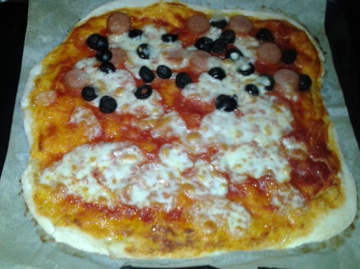 Pizza bigusto - margherita/olive e wurstel