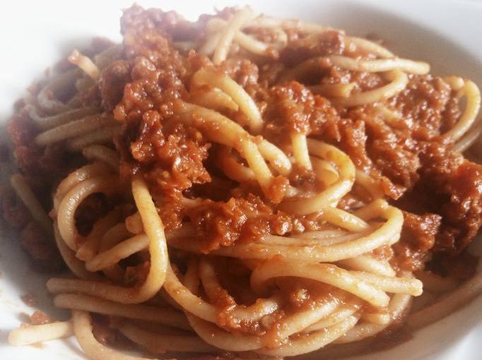 Spaghetti con salsa di pomodori secchi